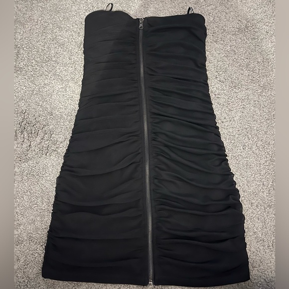 Forever 21 Other - Junior Girls Forever 21 Strapless Ruched Little Black Dress - Size Medium